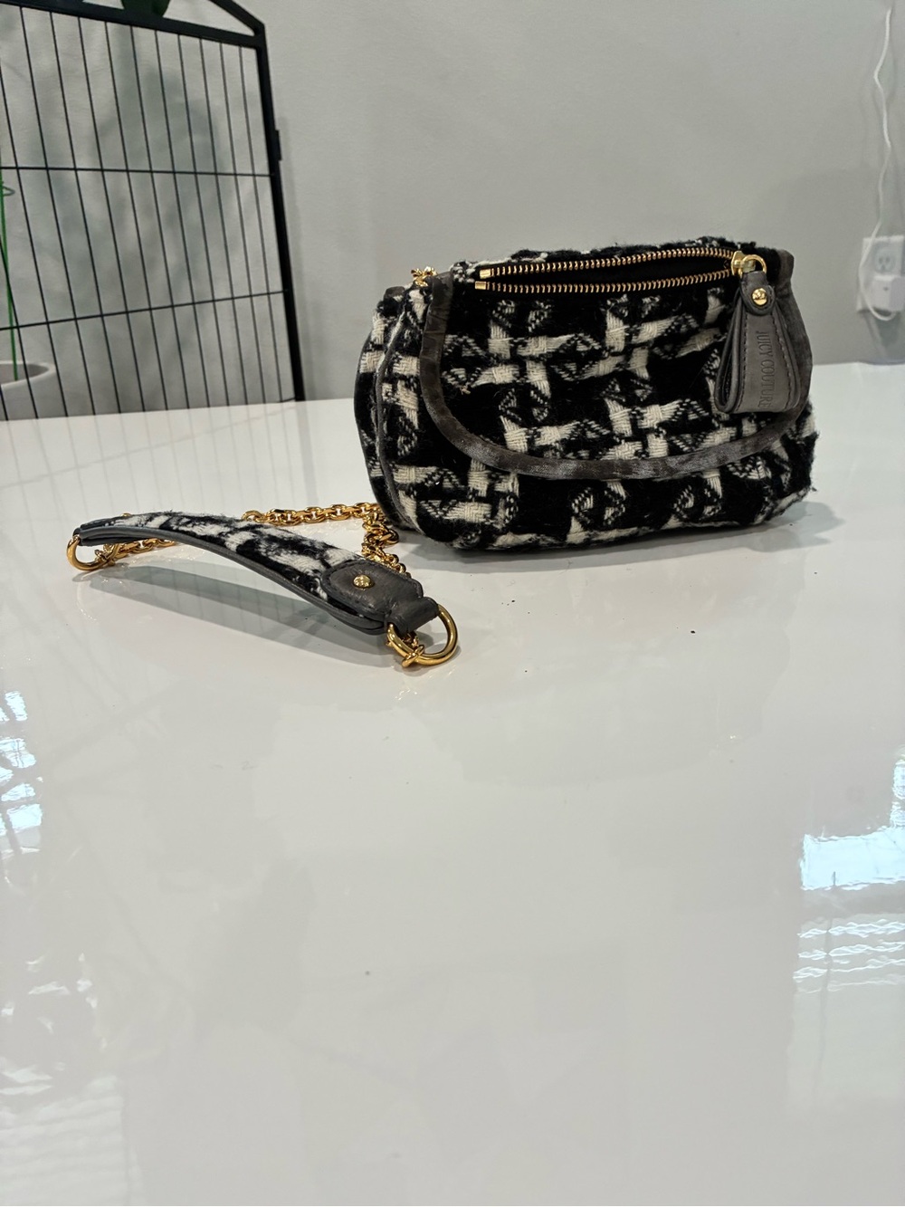 Juicy Couture-Vintage herringbone pattern fabric with branded zipper pulls. - Picture 2 of 16